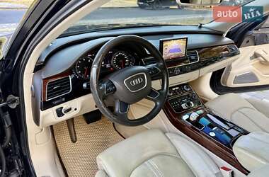 Седан Audi A8 2010 в 