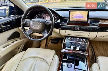 Седан Audi A8 2010 в 
