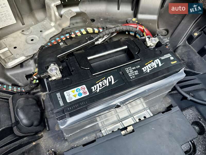 Седан Audi A8 2010 в Одесі