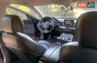 Седан Audi A8 2015 в 