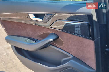 Седан Audi A8 2014 в 
