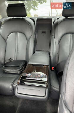 Седан Audi A8 2014 в 