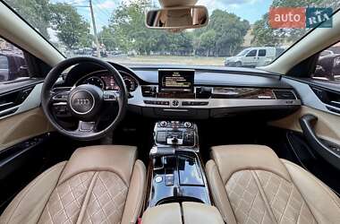 Седан Audi A8 2011 в 