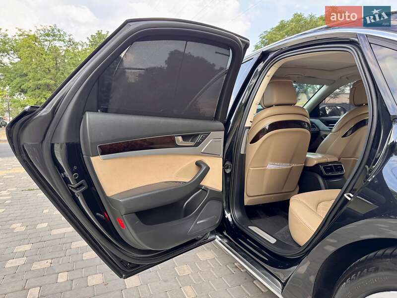 Седан Audi A8 2011 в Одессе