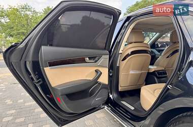 Седан Audi A8 2011 в 