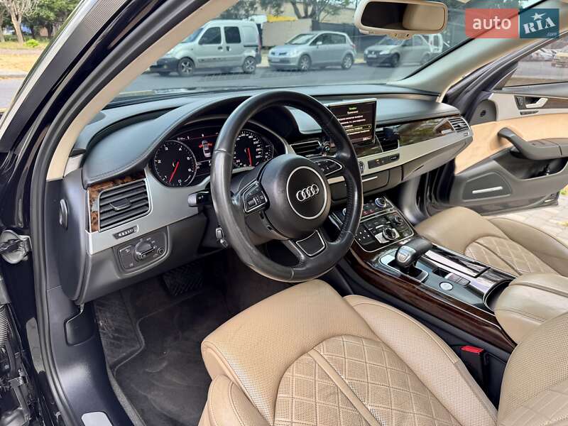 Седан Audi A8 2011 в Одессе
