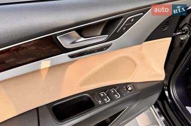 Седан Audi A8 2011 в 