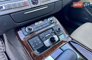 Седан Audi A8 2012 в 