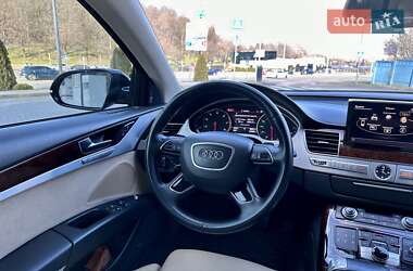 Седан Audi A8 2012 в 