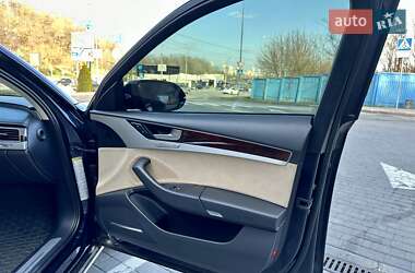 Седан Audi A8 2012 в 