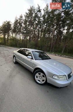 Седан Audi A8 2001 в 