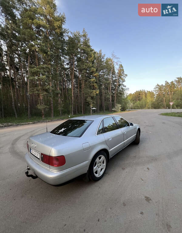 Седан Audi A8 2001 в Борзні