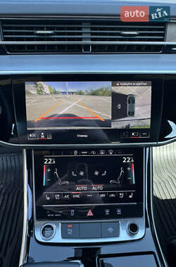 Седан Audi A8 2021 в 