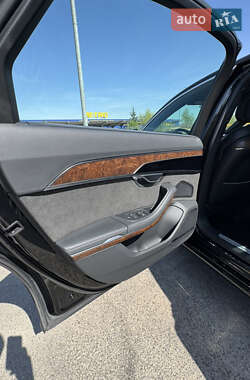 Седан Audi A8 2021 в 
