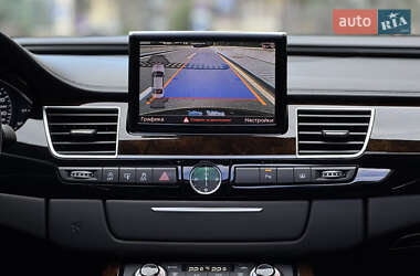 Седан Audi A8 2017 в 