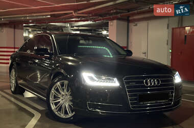 Седан Audi A8 2017 в 