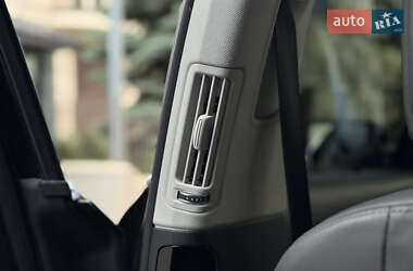 Седан Audi A8 2017 в 