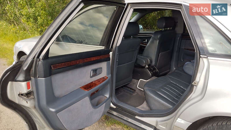 Седан Audi A8 1995 в Хороле фото 17 Седан Audi A8 1995 в Хороле