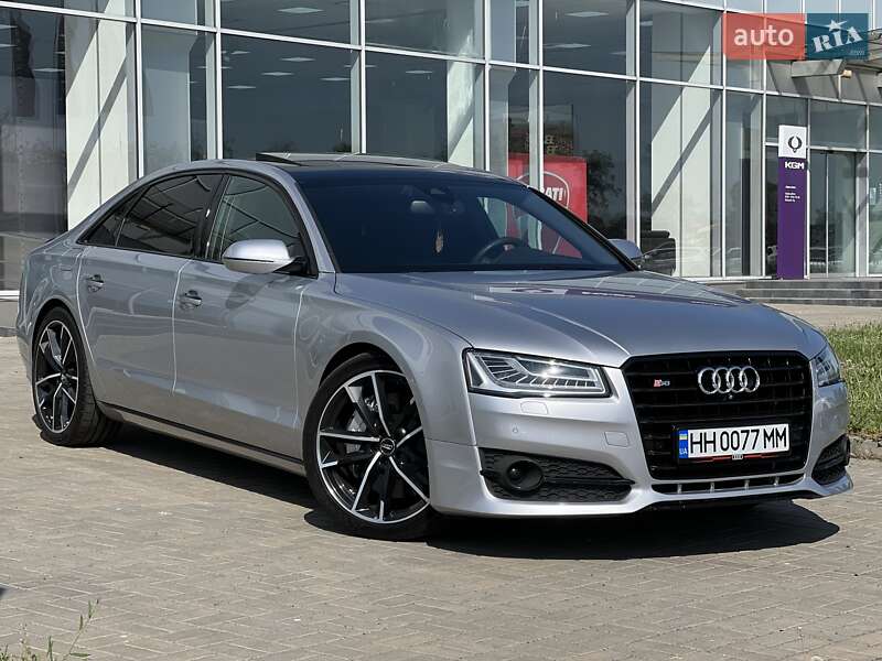 Седан Audi A8 2015 в Одессе