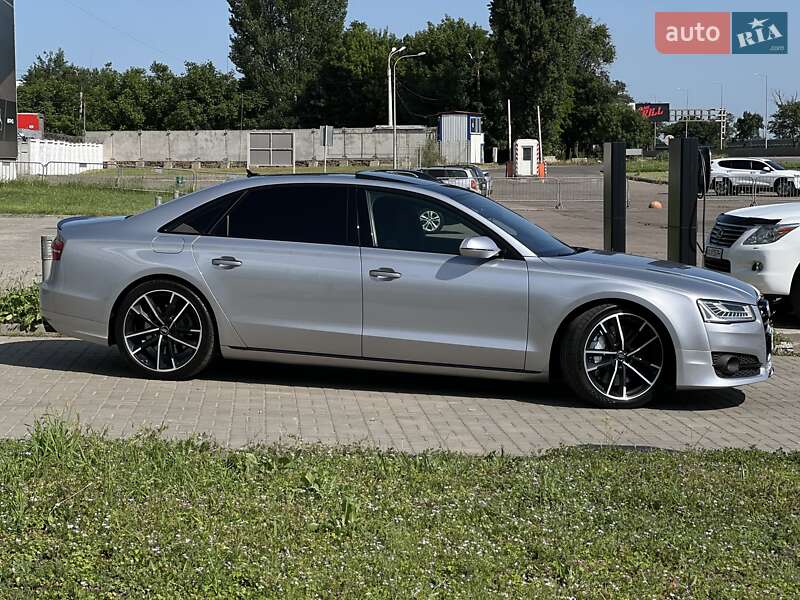 Седан Audi A8 2015 в Одессе