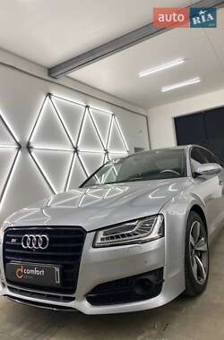 Седан Audi A8 2015 в 