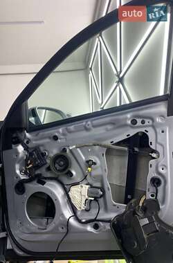 Седан Audi A8 2015 в 