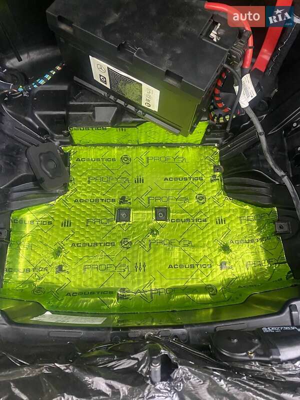 Седан Audi A8 2015 в Одессе