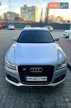 Седан Audi A8 2015 в 