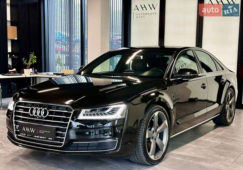 Седан Audi A8 2013 в Львове