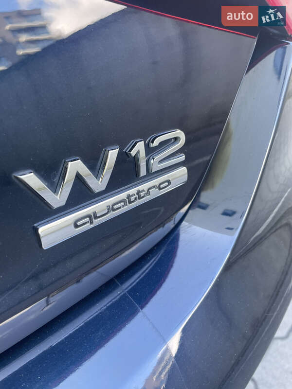 Седан Audi A8 2012 в Львове