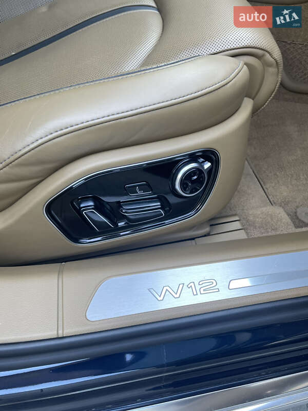 Седан Audi A8 2012 в Львове