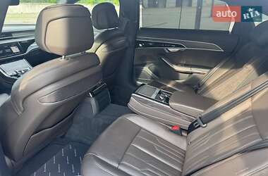 Седан Audi A8 2021 в 