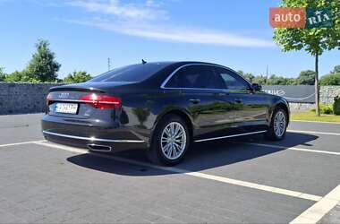 Седан Audi A8 2017 в 