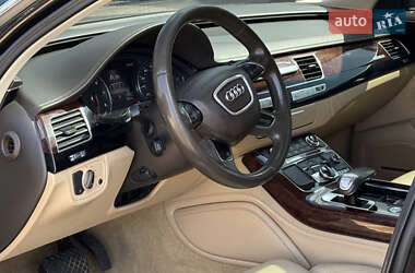 Седан Audi A8 2013 в 