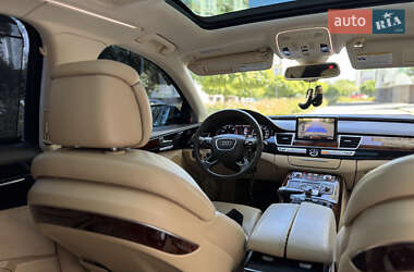 Седан Audi A8 2013 в 