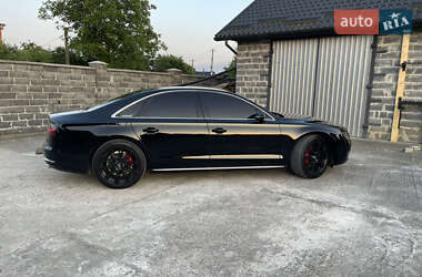 Седан Audi A8 2011 в 