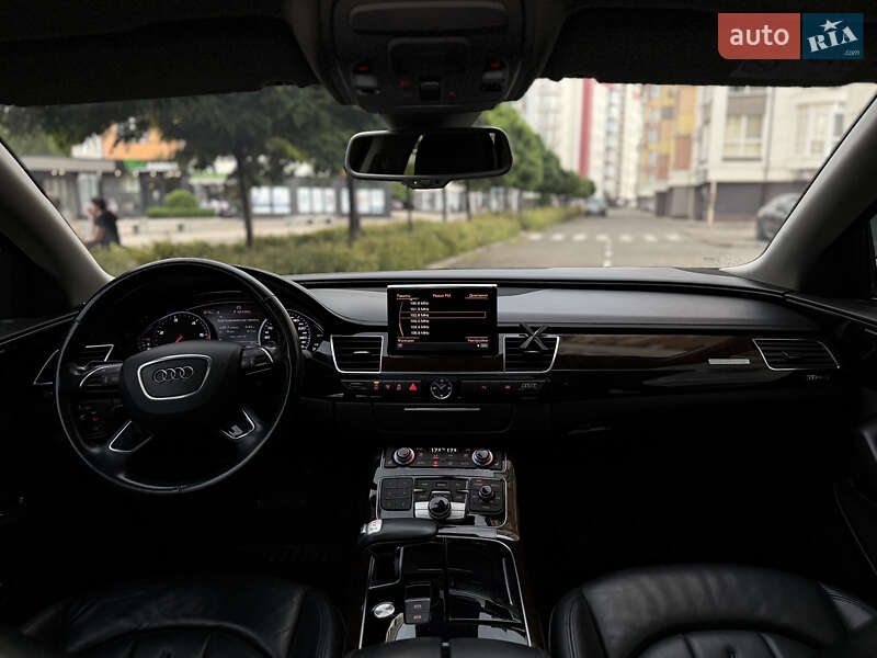 Седан Audi A8 2017 в Івано-Франківську