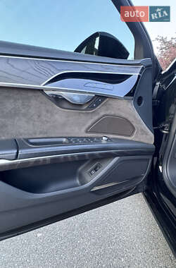 Седан Audi A8 2019 в 