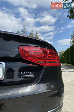Седан Audi A8 2012 в 