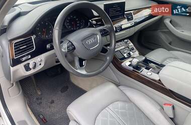 Седан Audi A8 2015 в 