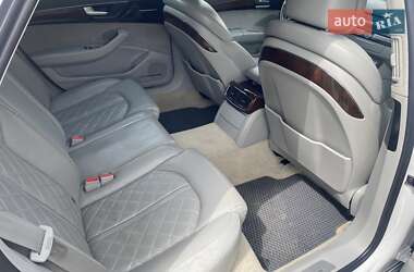 Седан Audi A8 2015 в 