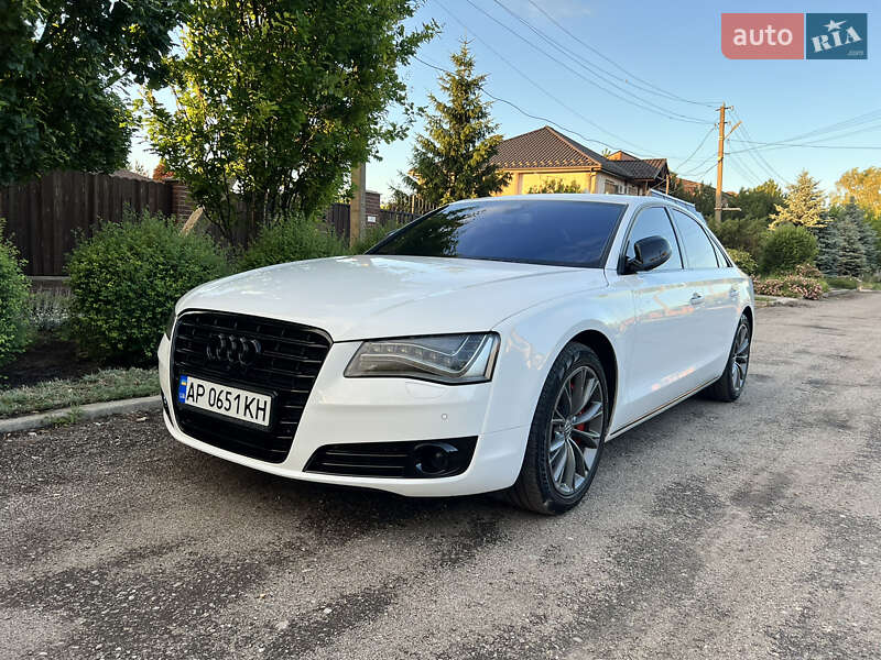 Седан Audi A8 2011 в 