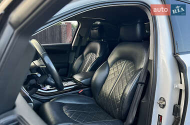 Седан Audi A8 2011 в 