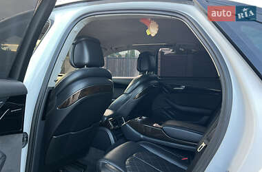 Седан Audi A8 2011 в 