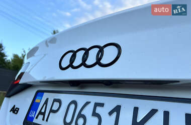 Седан Audi A8 2011 в 