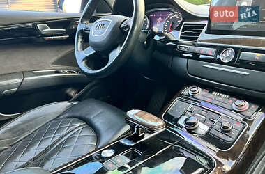 Седан Audi A8 2011 в 