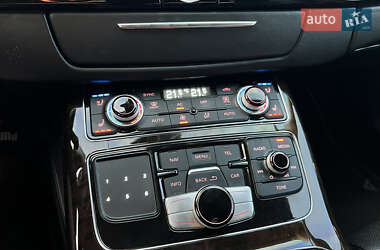 Седан Audi A8 2011 в 