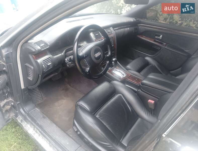 Седан Audi A8 2000 в Киеве