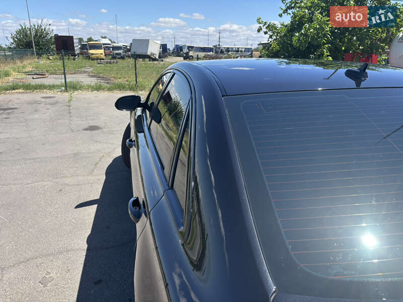 Седан Audi A8 2015 в Миколаєві