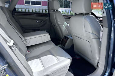 Седан Audi A8 2004 в 